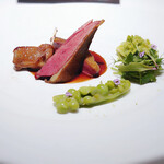 Takumi - 付け合わせのうすいエンドウもソースの要素があって美味しかったです。