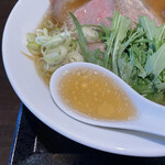 中華そば や - スープ