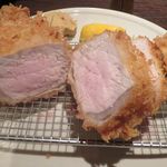 厚切りとんかつ断面