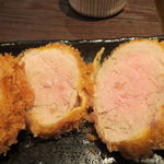 洋食かつ　兎 - 豚ヒレ肉一本カツ断面