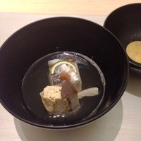 丸の内一丁目 しち十二候 - 鱧真丈と湯葉のお椀