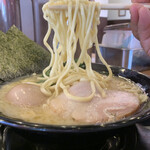 町田商店 - 麺リフト⤴️