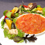 フレッシュトマトソースで食べる冷しゃぶと彩り野菜のサラダ