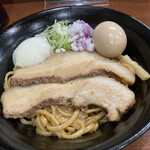 麺処 うきとみ - 油そば並(温玉1つ)  、味玉TP
      