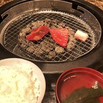 Yougan Sumibi Yakiniku Sakuraya - 溶岩ロースター