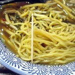 味蔵 - 麺の太さと質感