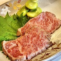 大和榛原牛 うし源 本店 - 付出し～究極のローストビーフ。絶品です♫