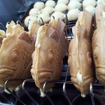 Yosshi - 米粉のたい焼き。　皮はパリッと中身はもちっと焼き上げてあります。