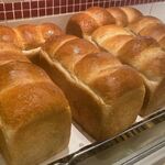 パンブロー・ドゥ・ジャポン - 料理写真:超湯種食パン「ヨシチカ」