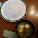 レストランびーどろ - びーどろランチ（大盛りライス、味噌汁）