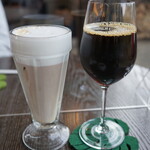 山ぼうし - カフェラテとアイスコーヒー