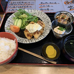 Yumesakaba Shimamura - サーモンフライのタルタルソースかけ定食