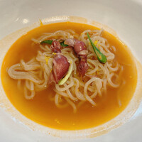 ラ・ボンヌターブル - 