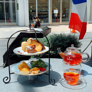 サロン ド テ ジャンナッツ （JANAT）のご予約 - 表参道/カフェ | 食べログ