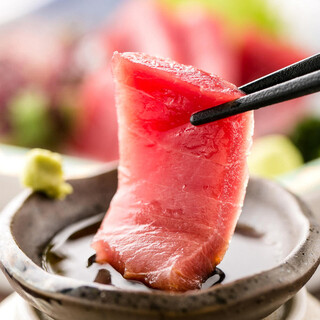 各种精美创意日本料理！我们提供各种海鲜、肉类寿司等等！