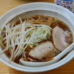 Mendo Koro Komato Yo - 醤油らーめん挽肉入り700円