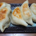 桃苑 - 料理写真:餃子