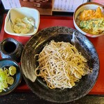 Soba Izakaya Mon - 日替わりセット(750円)です。