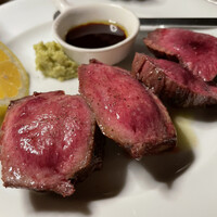 カルネジーオ イースト - 