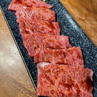 カルネジーオ イースト - 