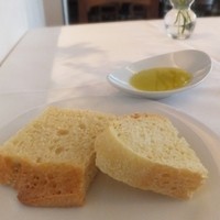 クラシコ・クッチーナ・イタリアーナ - 自家製パン