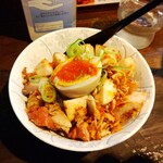 らーめん 鶏喰 - 味玉乗せ