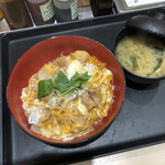 Matsuno ya - 親子丼（味噌汁付）590円