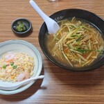 迎賓館 - 迎賓館麺と半チャーハンセット