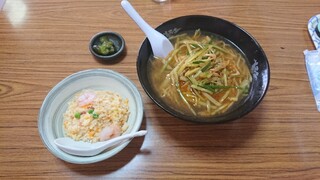 Geihinkan - 迎賓館麺と半チャーハンセット