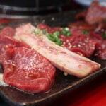 たまには焼肉 - 晩酌セットの赤身3品、ホルモン3品