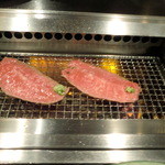 秘苑 - ミスジにわさびをのせていただきました。