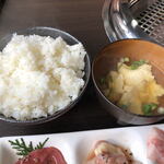 Yakiniku Hana Hiro - ご飯、スープ