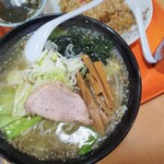 Yama chuu - 塩ラーメンデカイ