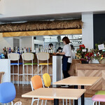 OHANA Cafe - 明るく開放感のあるオシャレな空間