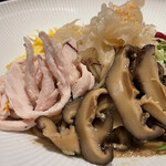 Japanese Soba Noodles 蔦 - 鶏チャーシュー、椎茸含め煮