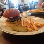 ファイヤーハウス - アップルバーガー