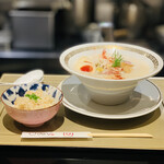 鯛白湯らーめん ○de▽ - 料理写真:お料理