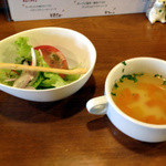 Ventodhimare - パスタピアット　７２０円　の　サラダとスープ