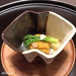 日本料理 新茶家 - 子持ち蝦蛄､漉油､海胆の梅香浸し