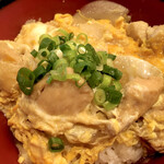 Sanukino Aji Shiogamaya - 鶏肉ゴロゴロで甘めの丼タレの親子丼