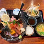 Hamaa Ryo WA Dining - 特選 浜りょう海鮮丼 3000円
                        ご飯・ねた大盛り 800円
                        ※どんぶりのご飯は260g、大盛りで500g