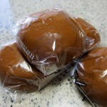 新宿中村屋 - 大黒糖まんじゅう