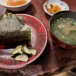 蔵の庄 - 梅おにぎりと味噌汁