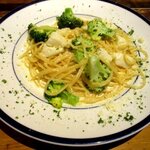 西千葉イタリアンカフェ DEAR FROM - 甲イカとブロッコリーのクリームソース スパゲッティ！