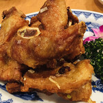 横浜中華街 北京飯店 - 骨付きスペアリブ（パイコー）のフライ