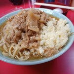 Ramen Fujimaru - ラーメンニクカス付き900円ちょいアブラニンニク