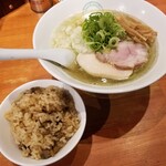 麺屋 六感堂 - アサリと生姜の炊き込しおグリーン麺みご飯