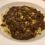 Trattoria M's - 粗挽き牛挽き肉と牛すじの旨辛スパイシーカレーパスタ