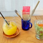 ミナモ カフェ - ドリンク＆サラダ