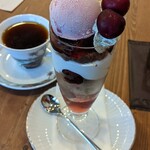 クリクリ - チョコとアメリカンチェリーのパフェ¥1050
      ~2021.6.7